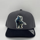 gorra con imagen de oso